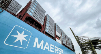 Navire porte-conteneurs de la compagnie mondiale de transport par conteneurs Maersk