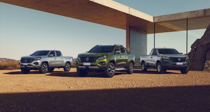 La marque modernise son pick-up PEUGEOT LANDTREK, renforçant ainsi sa présence internationale, notamment en Afrique, au Moyen-Orient et en Amérique du Sud.
