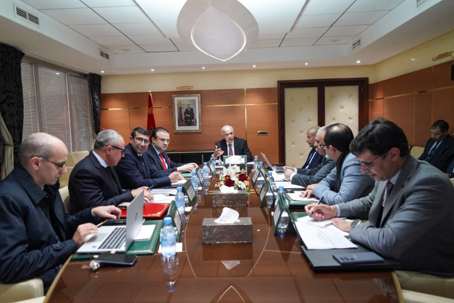 Chakib Benmoussa, Haut-commissaire au Plan, lors d'une réunion du comité de pilotage de l'étude prospective sur le Nexus EEA, tenue le 11 février 2026 au siège du HCP à Rabat. Crédit : HCP