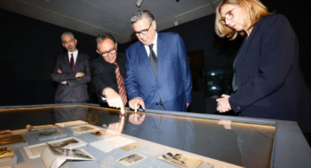 Le Chef du gouvernement Aziz Akhannouch lors de l'inauguration de la rétrospective « Mohamed Melehi, œuvre en héritage », au Musée Mohammed VI d'art moderne et contemporain (MMVI) à Rabat, le 29 avril 2026.