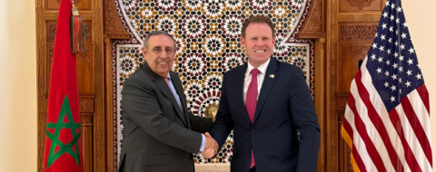 Youssef Amrani, ambassadeur du Maroc aux États-Unis, et Andrew Giuliani, Andrew Giuliani, directeur exécutif de la Task Force de la Maison Blanche pour la Coupe du monde 2026.