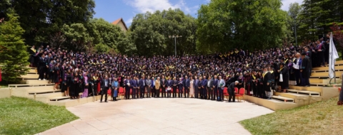 Lors de la cérémonie de remise des diplômes de la 29e promotion d'Al Akhawayn University à Ifrane (AUI), tenue le 13 juin 2026.
