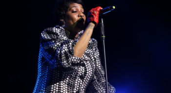 Mawazine 2026 : Macy Gray envoûte le Théâtre National Mohammed V avec une prestation vibrante entre soul, R&B et émotion