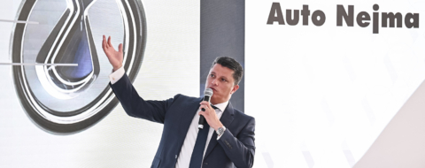 Adil Bennani, directeur général d'Auto Nejma, lors de la conférence de presse annonçant le lancement de la marque Denza au Maroc.