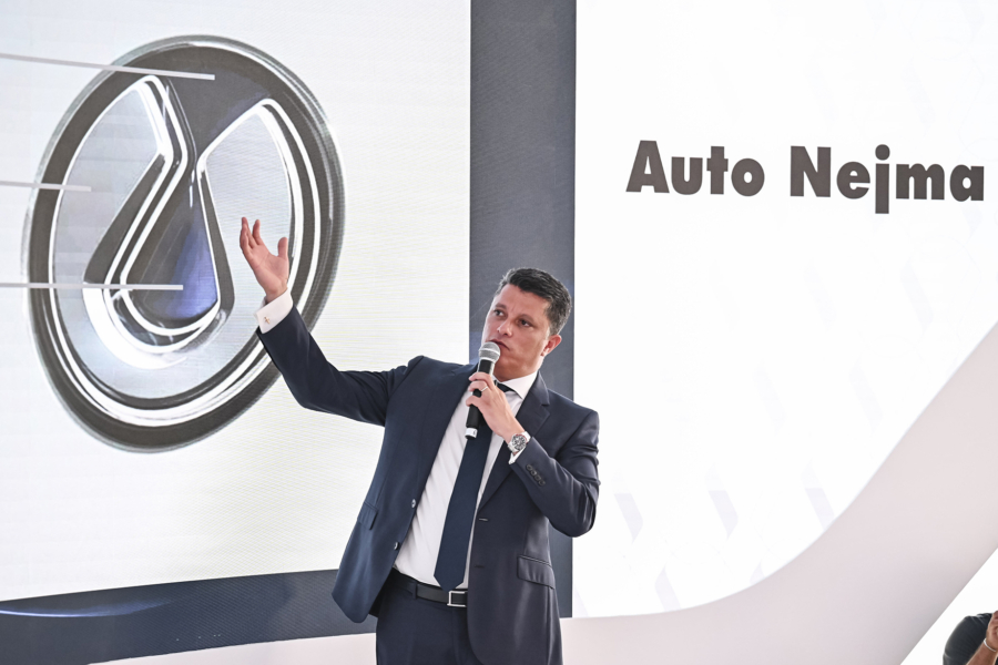 Adil Bennani, directeur général d'Auto Nejma, lors de la conférence de presse annonçant le lancement de la marque Denza au Maroc.