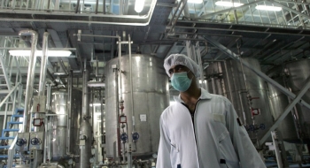 Un technicien iranien dans une installation nucléaire.