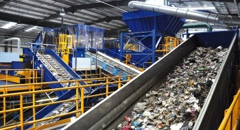 Traitement des déchets solides à Tanger. Archives