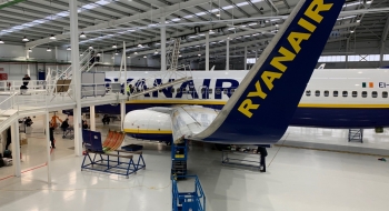 Maintenance d'un avion Ryanair.