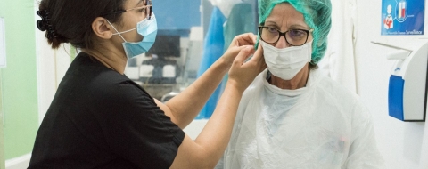 Personnel hospitalier dans un CHU au Maroc. Image d'illustration.