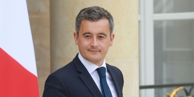 فرنسا: وزير الداخلية يتعهد بترحيل الأسرة المسلمة التي حلقت رأس ابنتها وضربتها لتواعدها مع شابًا مسيحيًا!