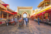 Bab Boujloud, ou la Porte bleue, dans la médina de Fès.