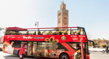 Un bus touristique à impériale opéré à Marrakech (Image d'illustration). Crédit : Alsa.