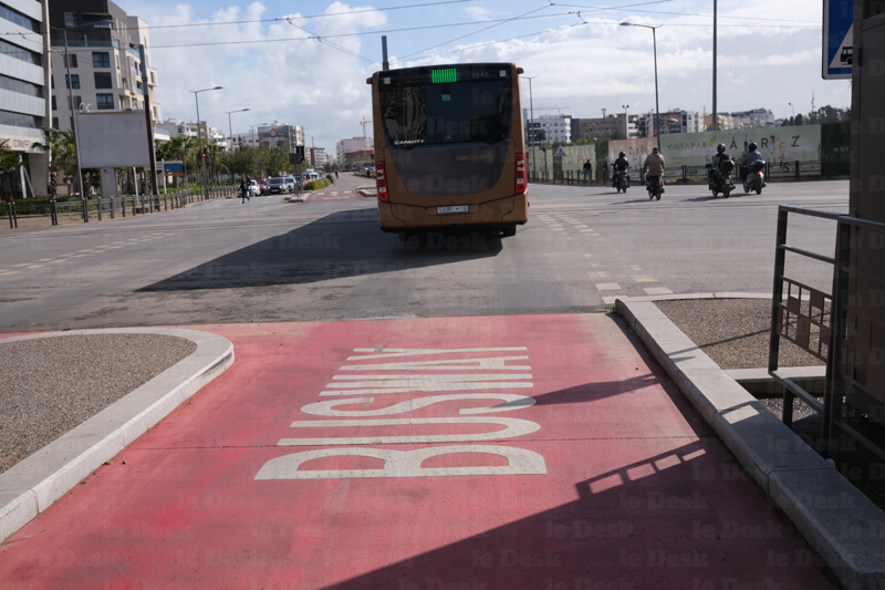 Un passage de bus à haut niveau de service à Casablanca.