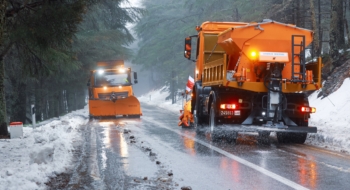 Lors d'une opération de déneigement sur la route Bab Berred-Issaguen, dans le Haut Atlas.