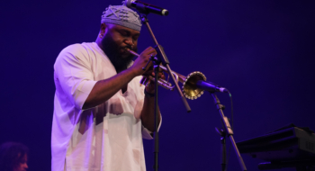 Festival Mawazine : Etuk Ubong envoûte la scène Bouregreg avec son afrobeat jazz incandescent