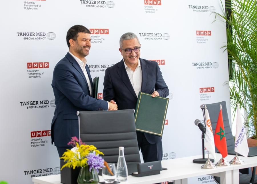 Hicham El Habti, president de l’UM6P et Mehdi Tazi Riffi, CEO de Tanger Med Group. Crédit: 1337