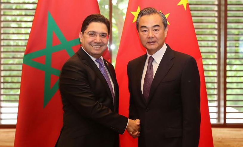 Nasser Bourita, ministre des Affaires étrangères et son homologue chinois, Wang Yi. Crédit : DR
