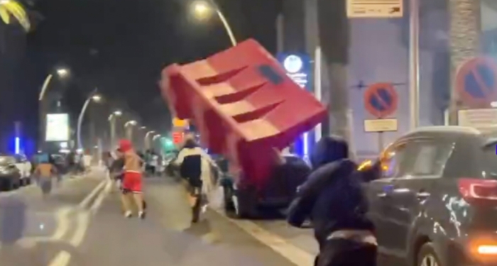 À El Jadida, les manifestants ont causé des dégâts matériels sur la corniche. Crédit : DR