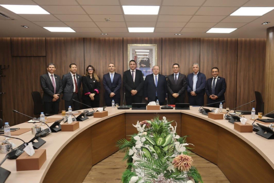 Lors de la signature de la convention entre l’Ordre national des vétérinaires et Al Barid Bank.