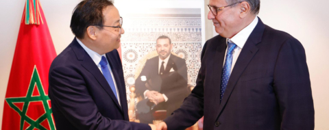 Le Chef du gouvernement, Aziz Akhannouch et Liang Yanshun, secrétaire du Parti communiste chinois dans la province d'Anhui, le 13 octobre 2025 à Rabat. Crédit : Chefferie du gouvernement
