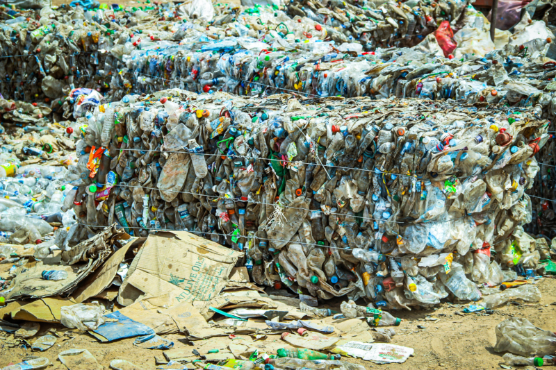 Des déchets acheminés à un centre de tri dans le sud du Maroc. Crédit : MAP