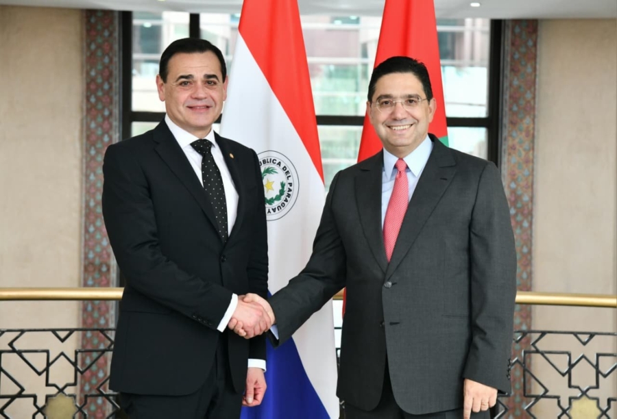 Entretien à Rabat, entre Nasser Bourita et son homologue paraguayen, M. Rubén Ramírez Lezcano. Crédit : MarocDiplomatie