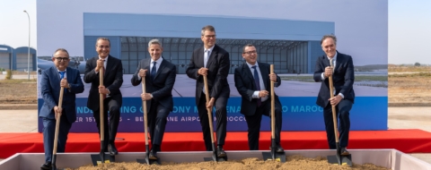 Pose de la première pierre du nouveau hangar de Maintenance Aéro Maroc (MAM) à Benslimane. Crédit : Lockheed Martin