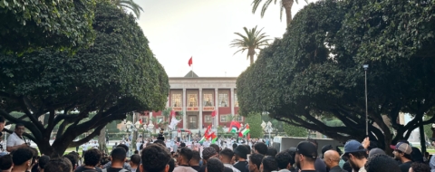 Lors de la manifestation appelée par le mouvement GenZ212 devant le Parlement, à Rabat, le 3 octobre 2025. Crédit : Salma Hamri / Le Desk