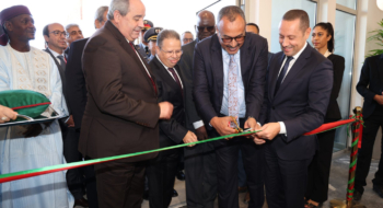 Lors de la cérémonie d'inauguration du siège de l'Académie africaine des sciences de la santé (AAHS) à Dakhla, le 29 novembre 2025.