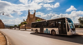 Un autobus en circulation à la ville de Fès. Crédit : DR