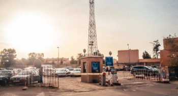 Un parking à Marrakech.