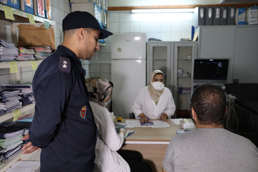 Lors d'une campagne médicale au profit des détenus de la prison locale de Aïn Borja, à Casablanca.