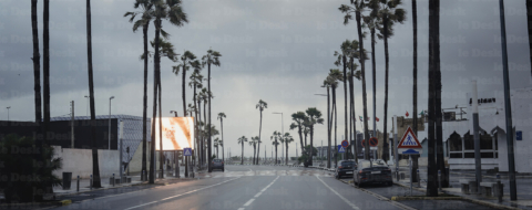 Une route sous la pluie. Crédit : Mustapha Razi / Le Desk