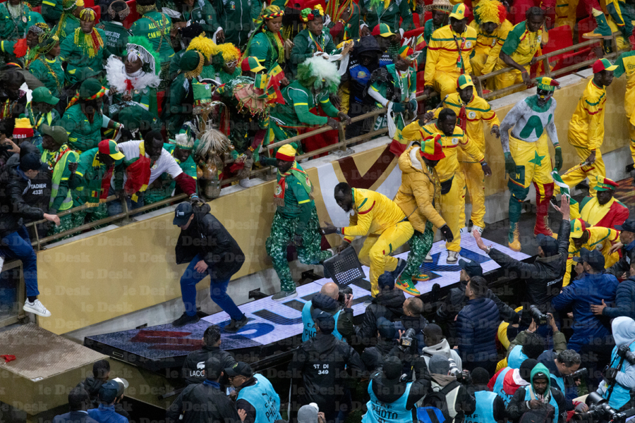 Tentative d'envahissement du terrain par les supporters sénégalais lors de la finale de la CAN 2025.