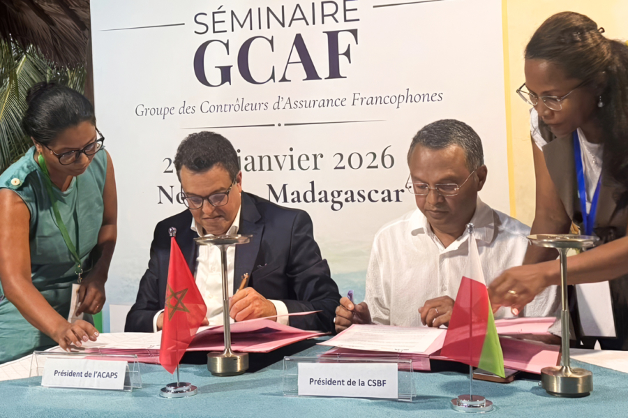 Lors de la cérémonie de signature d’un protocole d’accord entre l’ACAPS et la Commission malgache de supervision bancaire et financière.