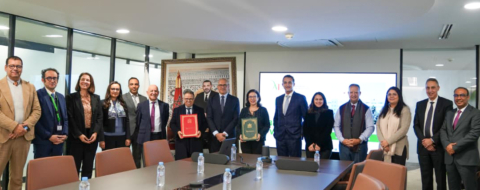 Lors de la signature d'une convention de partenariat entre la Fondation Mohammed VI des sciences et de la santé (FM6SS) et GlaxoSmithKline Maroc, le 20 janvier 2026 à Rabat.