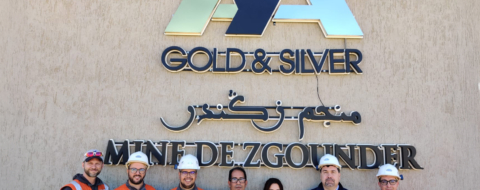 Des collaborateurs d'Aya Gold & Silver à la mine de Zgounder.