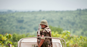 Un soldat marocain participant à la MINUSCA, mission des Nations unies de maintien de la paix en République centrafricaine, en juin 2014.