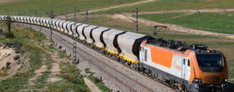 Un train ONCF de transport de phosphates pour le compte du groupe OCP.