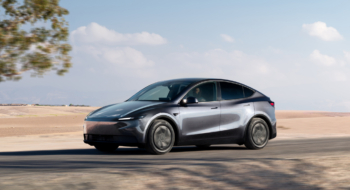 La Tesla Model Y, best-seller de Tesla, qui sera l'arme de conquête du constructeur américain sur le marché marocain.