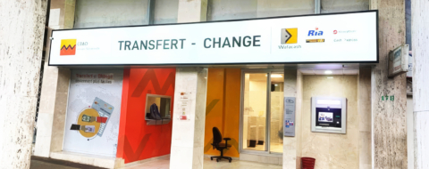 Une agence de transfert d'argent à Casablanca.