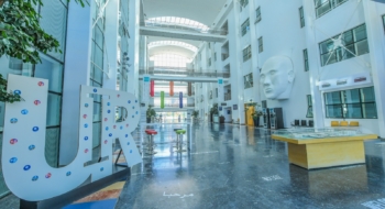La nef centrale de l'UIR.