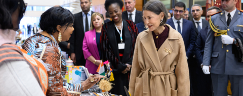 Lalla Meryem préside, à la Bibliothèque nationale du Royaume du Maroc à Rabat, la cérémonie d'inauguration du "Bazar Solidaire" de bienfaisance du Cercle diplomatique.