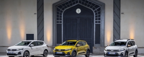 Les Dacia Sandero, Sandero Stepway et Jogger dans leur livrée mise à jour.