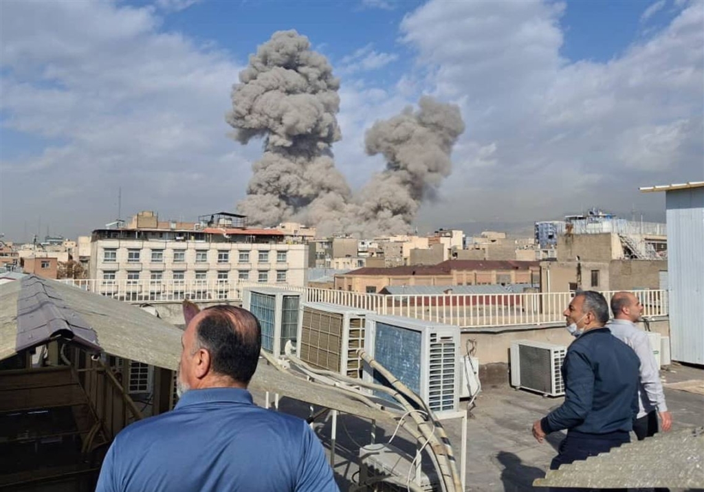 Les États-Unis et Israël lancent des frappes conjointes sur l'Iran.