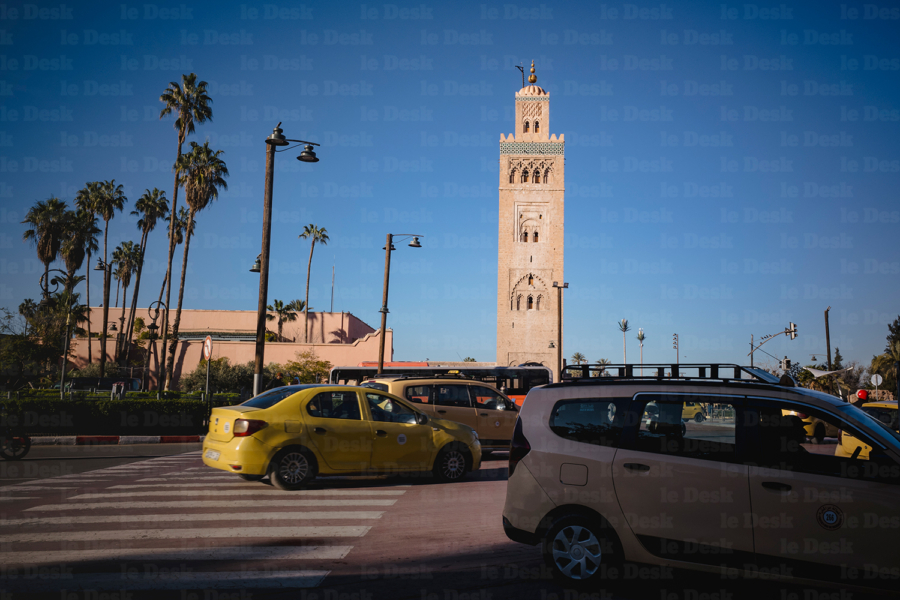 Dans le centre-ville de Marrakech aux abords de la Koutoubia.