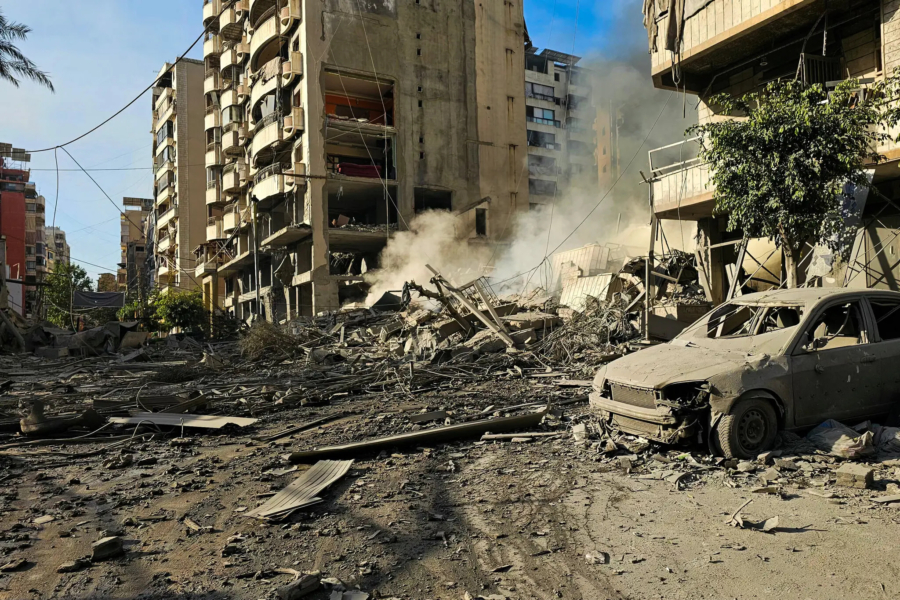 Des immeubles détruits par les frappes aériennes israéliennes dans les banlieues sud de Beyrouth, au Liban.