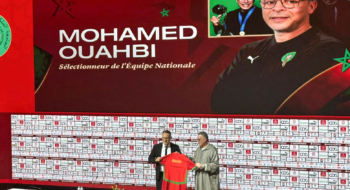 Lors de la présentation du nouveau sélectionneur des Lions de l'Atlas, Mohamed Ouahbi, par Fouzi Lekjaa, président de la Fédération royale marocaine de football (FRMF), le 5 mars 2026.