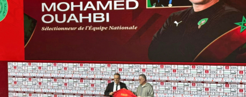 Lors de la présentation du nouveau sélectionneur des Lions de l'Atlas, Mohamed Ouahbi, par Fouzi Lekjaa, président de la Fédération royale marocaine de football (FRMF), le 5 mars 2026.