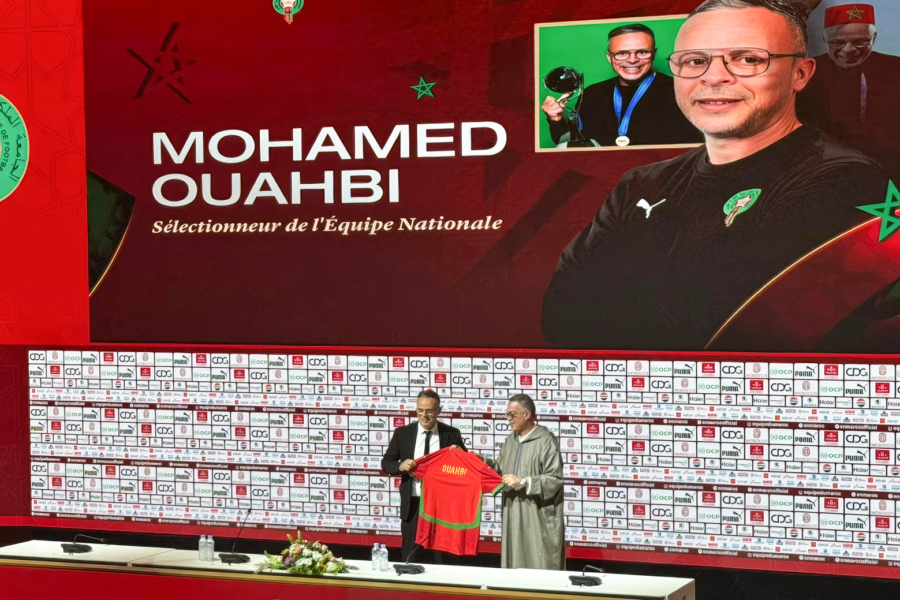 Lors de la présentation du nouveau sélectionneur des Lions de l'Atlas, Mohamed Ouahbi, par Fouzi Lekjaa, président de la Fédération royale marocaine de football (FRMF), le 5 mars 2026.